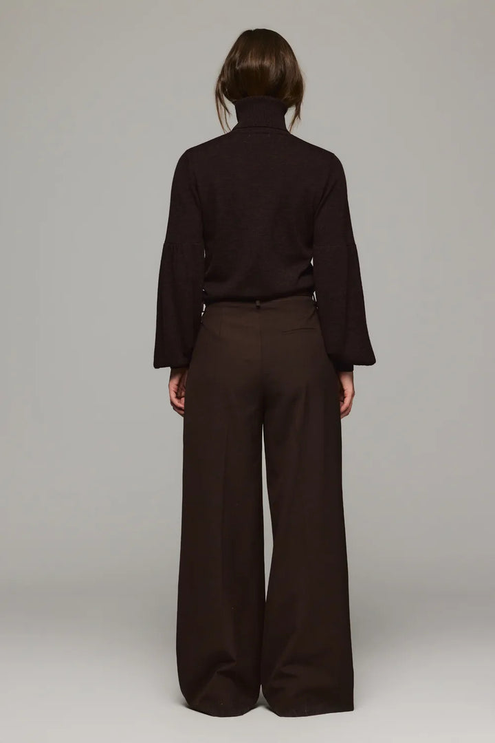 HIIL STUDIO Natalia Pant
