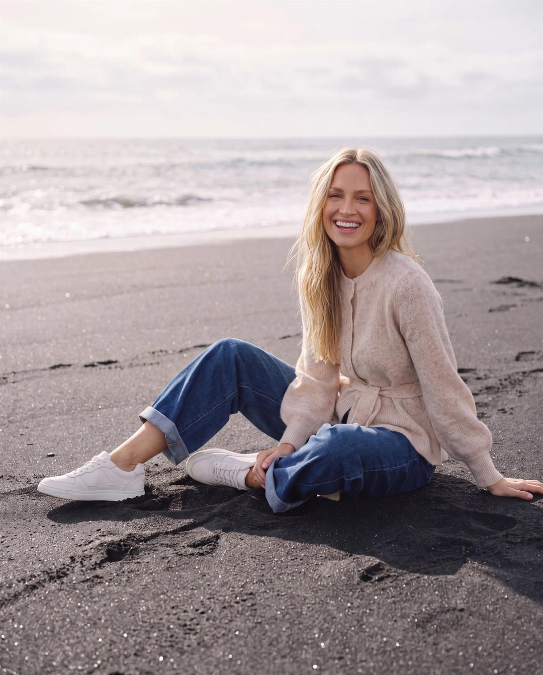 Haust Feminine luxury cardigan