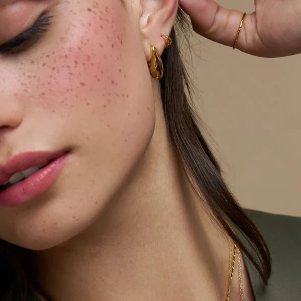 ORELIA Organic droplet earing