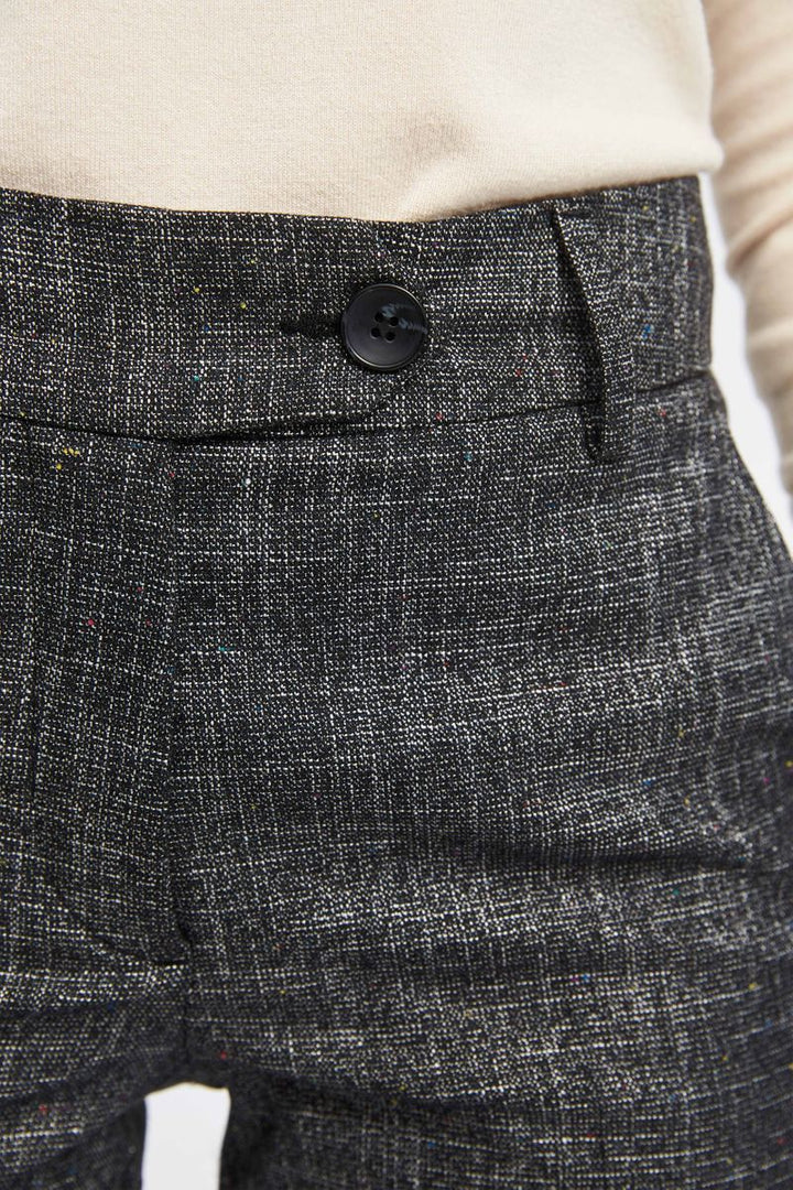 Five Units CLARA 738 CROP